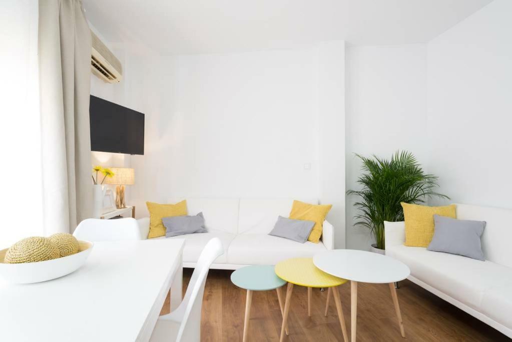Lyrioshomes Malaga Cervantes Εξωτερικό φωτογραφία